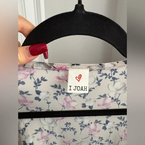 I Joah Floral Wrap Short Spring/Summer Dress Size L Lightweight Flowy Beachy - Picture 3 of 11